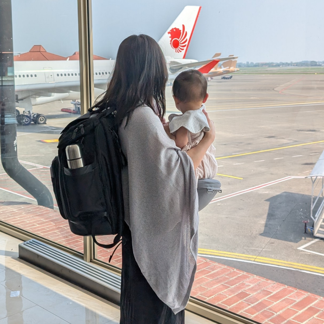 ✈️ Travel Diaries: How the Kohs Travelled Through Asia With Their Baby and the Anywhere Backpack 🤍